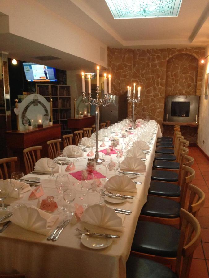 Marktplatzhotel - Restaurant Tafelspitz Weinheim Kültér fotó